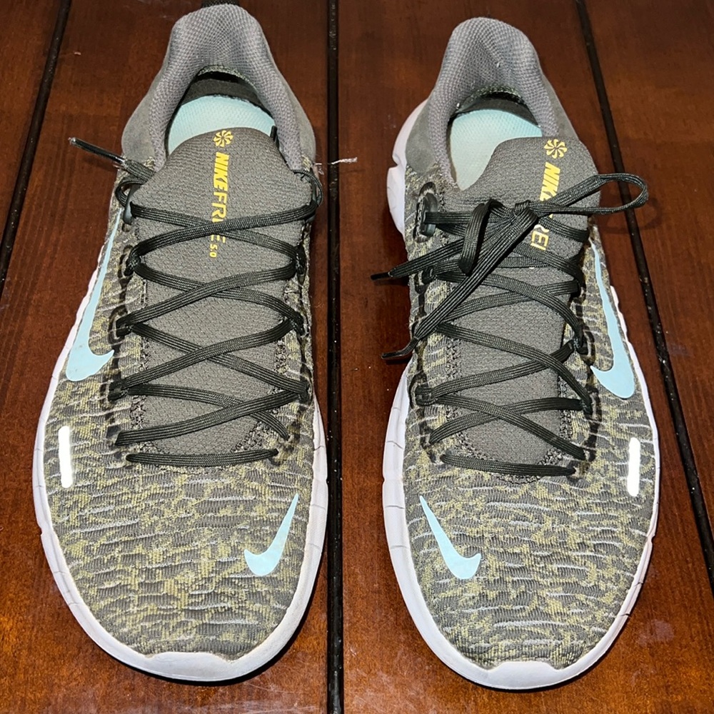 Nike Free Green Sneakers